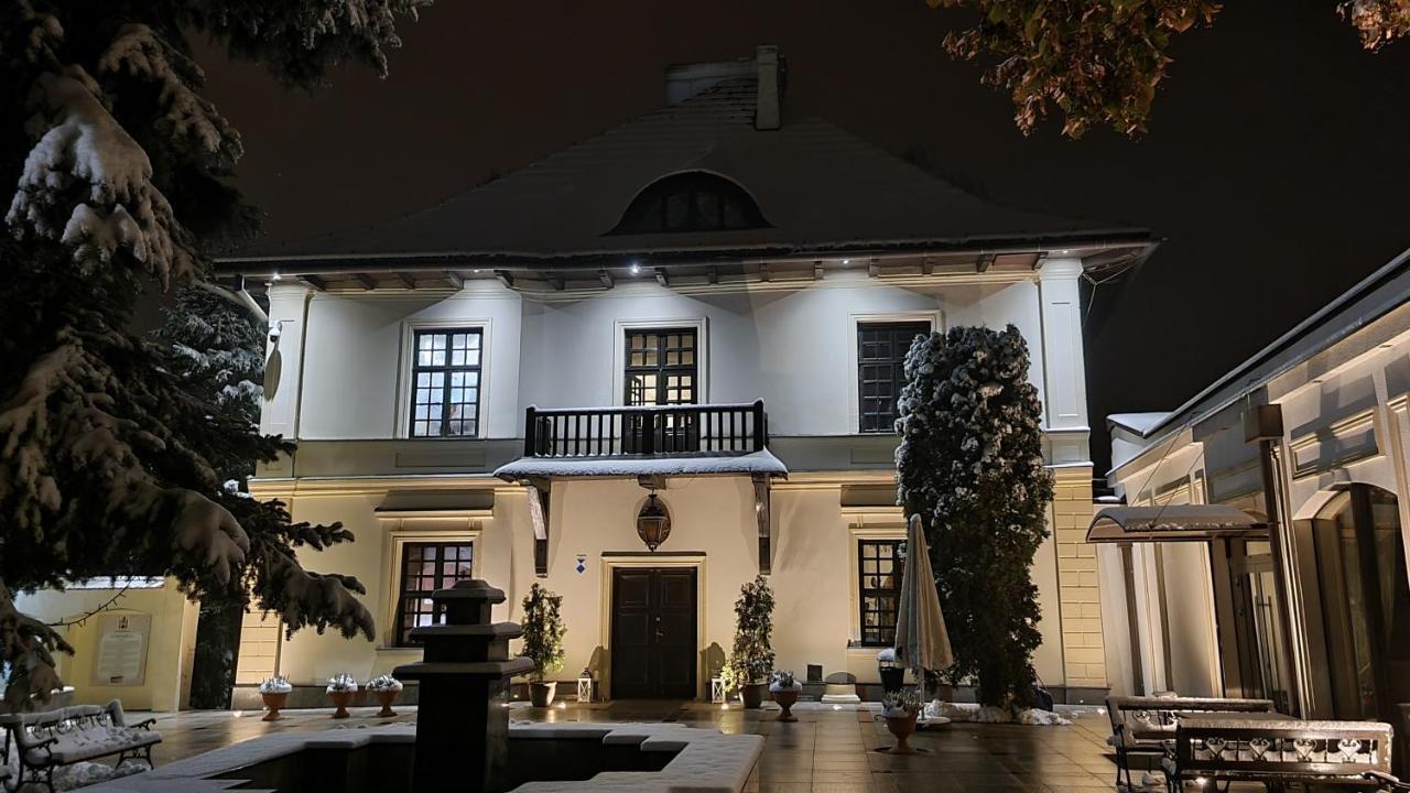 Bed and Breakfast Dwor Anna Ciecierzyn Exterior foto