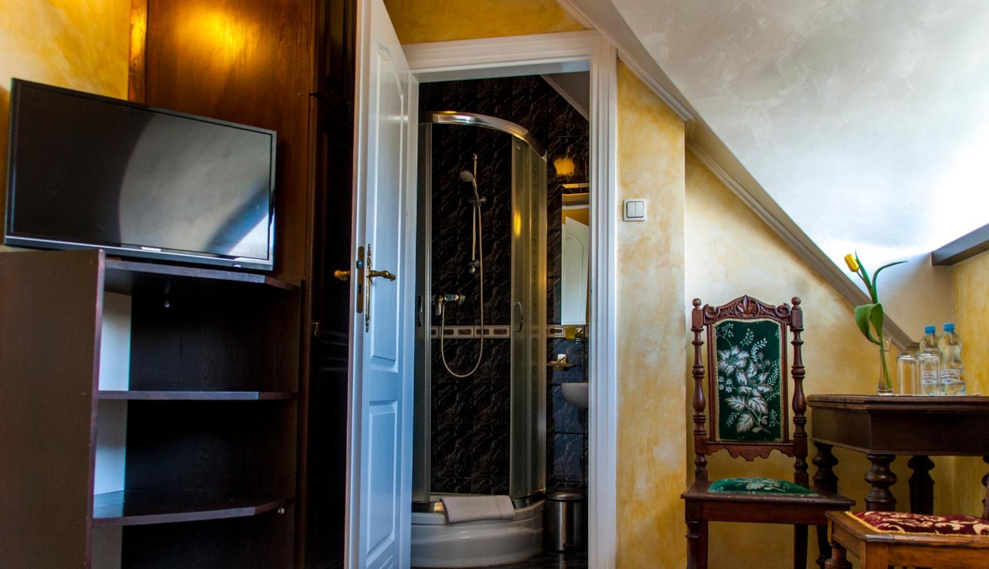 Bed and Breakfast Dwor Anna Ciecierzyn Zimmer foto