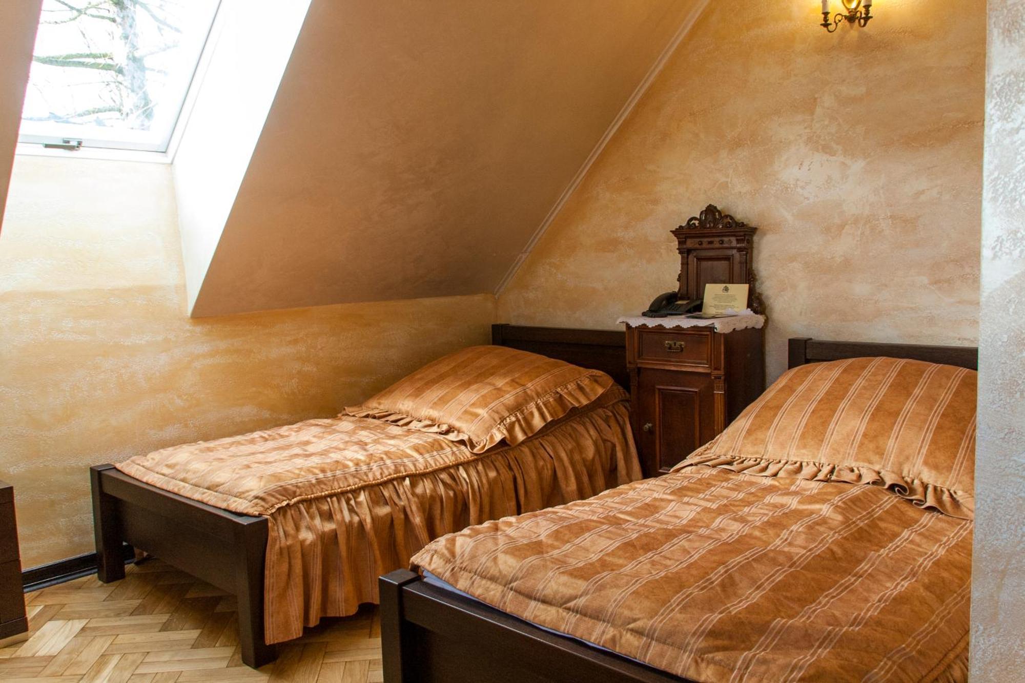 Bed and Breakfast Dwor Anna Ciecierzyn Zimmer foto